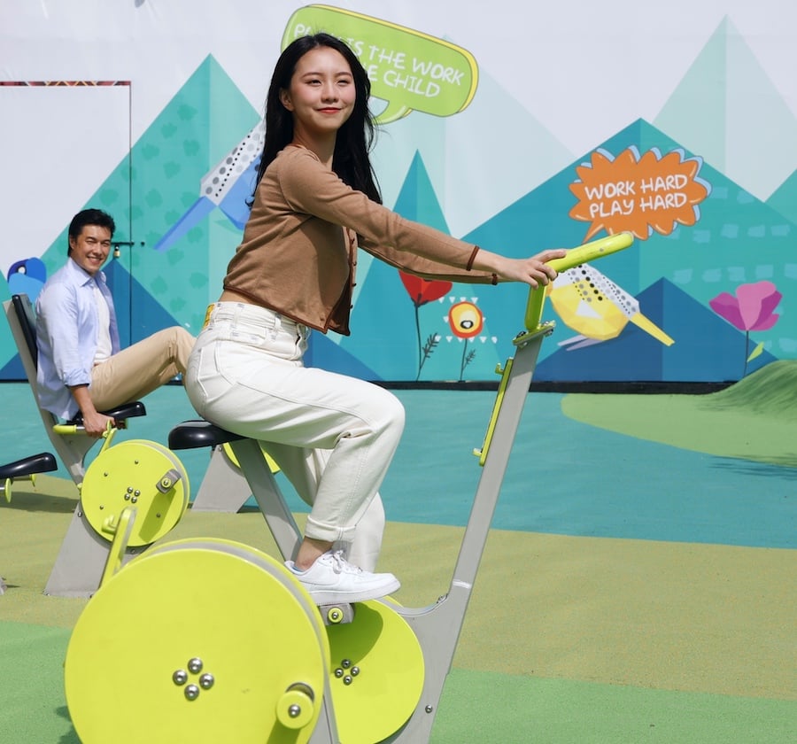 園內的「活力充電區」安裝多架充電健身動感單車，設施附帶電子充電座。（公關提供）