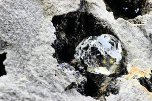 科學家在地幔鑽石中發現前所未見礦物質
