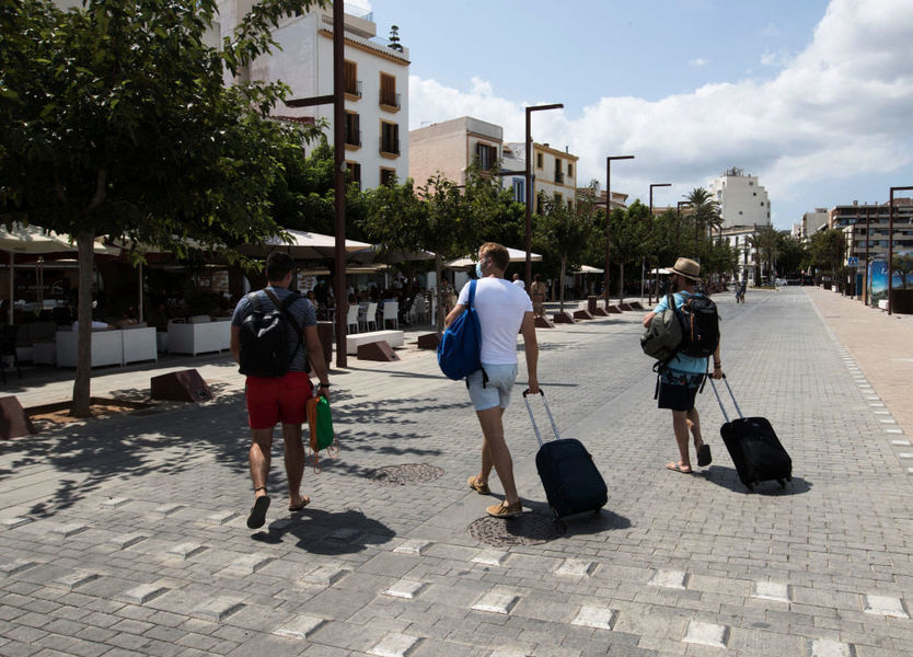 西班牙10月到訪旅客年增403%至513萬人次 84%以空路入境
