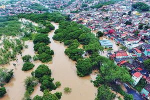 巴西東北部連日大雨  二水壩潰決淹沒數十城鎮