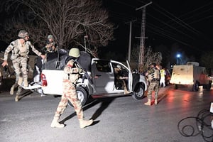巴基斯坦警校遇襲 60死IS稱犯案