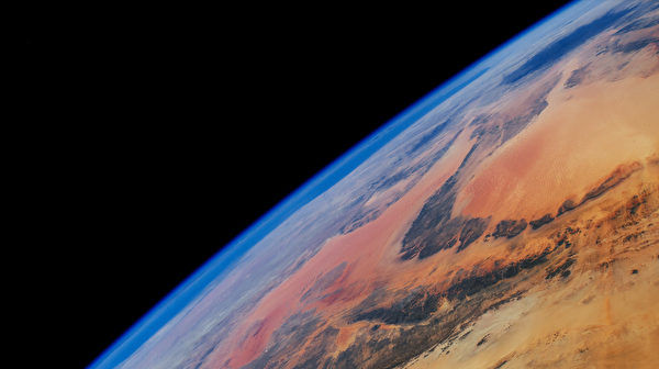 從這個角度看地球很像火星