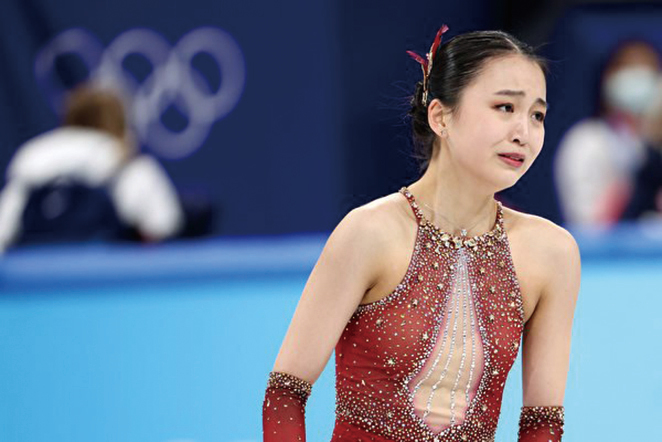 朱易摔倒不可悲，可悲在她的父親