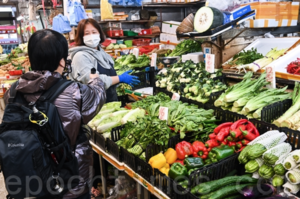 中港接駁貨車司機調配 料影響今日本港生鮮菜肉供應