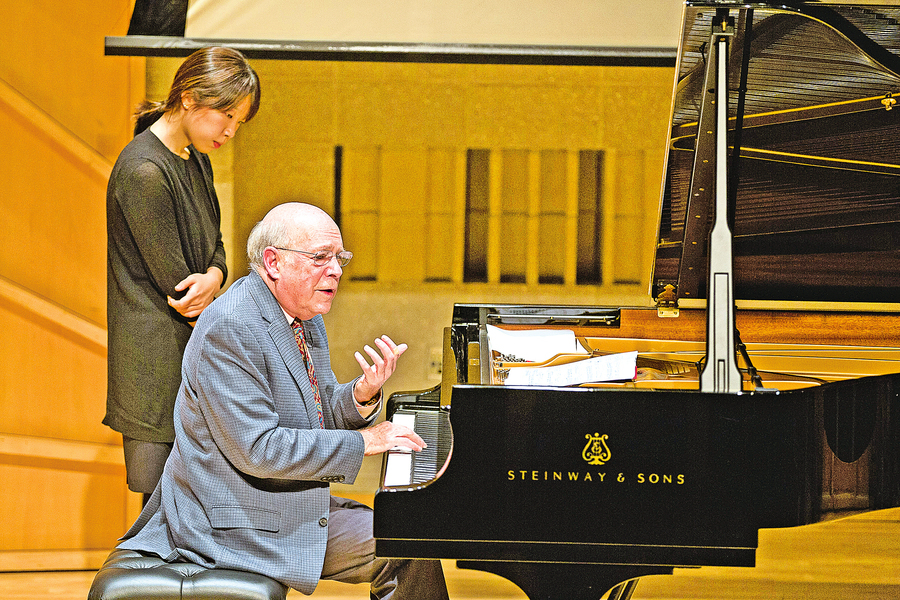 大師班與音樂比賽  專訪鋼琴大師羅森鮑姆 ( 1 )