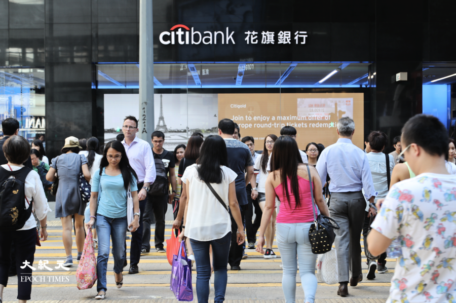 彭博：跨境購物熱潮導致香港零售租金分化