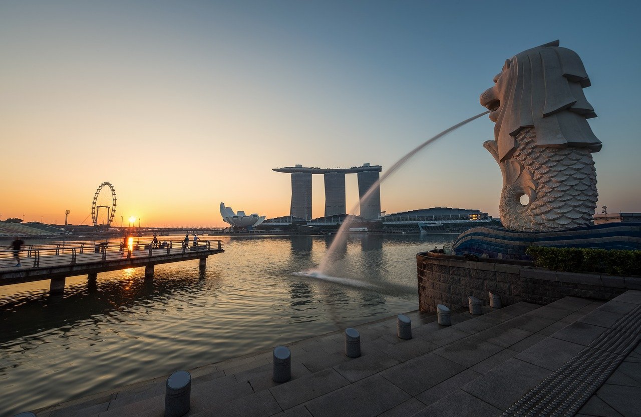 由香港出發至新加坡大約只需4小時，應有盡有的亞洲美食與便捷的交通吸引不少港人觀光。（Pixabay）