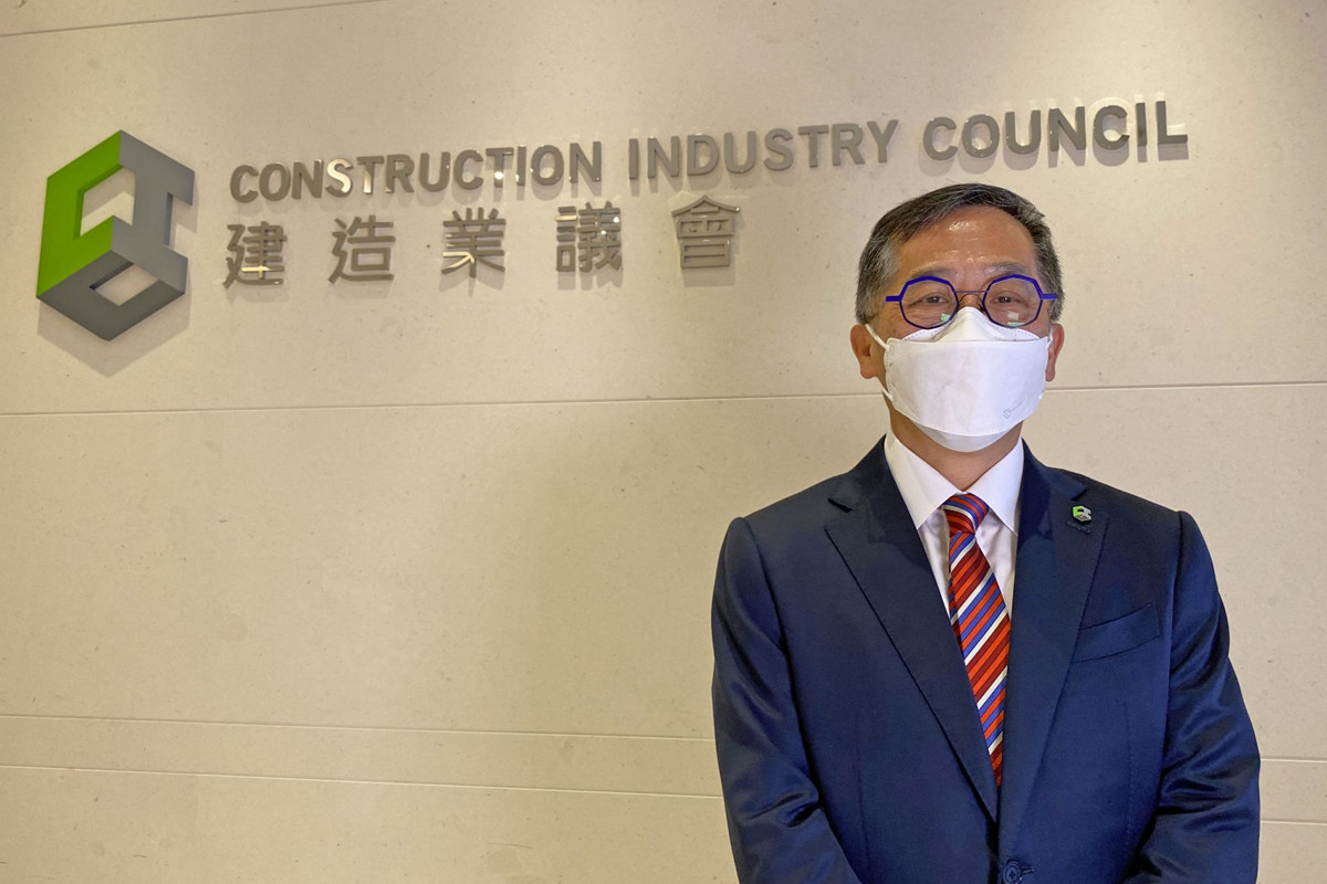 建造業議會主席何安誠表示，業界將於14日起實施第二階段「建造業疫苗通行證」。