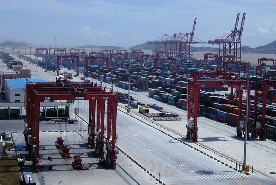 上海被封控 477貨櫃船擁塞在華東港口
