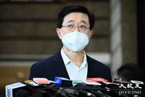 香港特首唯一候選人政綱老調重彈 拒傳媒採訪難保障新聞自由