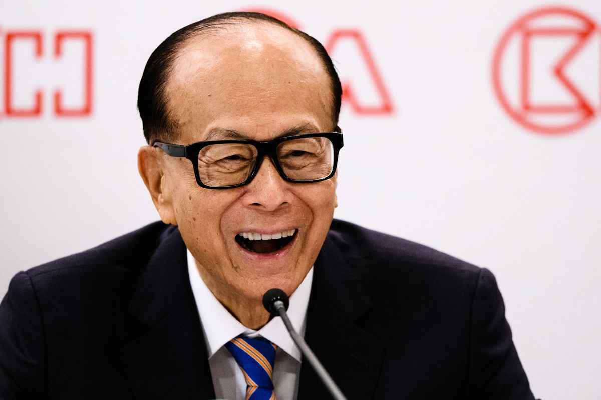 香港首富李嘉誠創辦的長實集團將投資越南的房地產。圖為2018年3月16日，時年89歲的李嘉誠在香港的一個新聞發布會上。（Anthony WALLACE / AFP）。