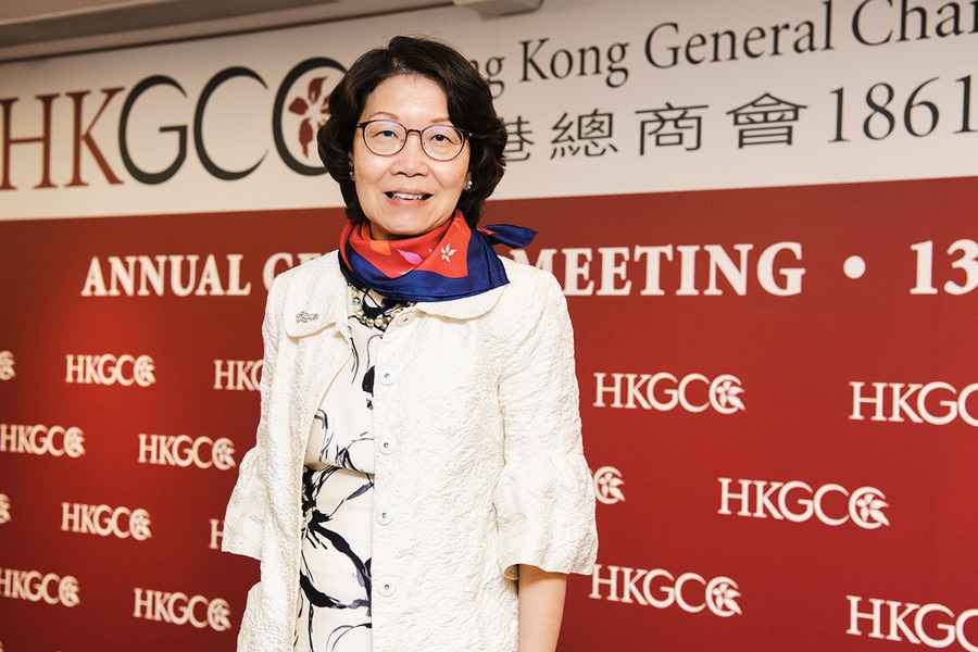 總商會新主席阮蘇少湄促政府公布通關路線圖 指嚴防措施令香港變「孤島」