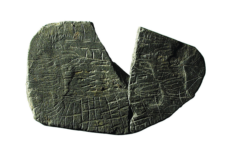 5千年前的岩石 可能是古老的地圖