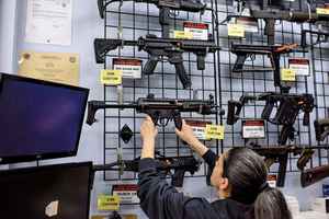 槍枝彈藥製造商股價飆升 