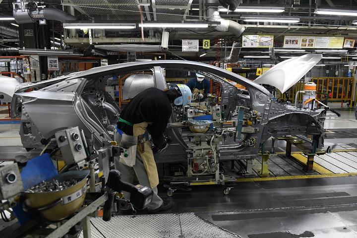 受2022年上海封城影響，以豐田為代表的日本汽車業產量大減。圖為豐田公司的一條生產線。（Toshifumi KITAMURA / AFP）