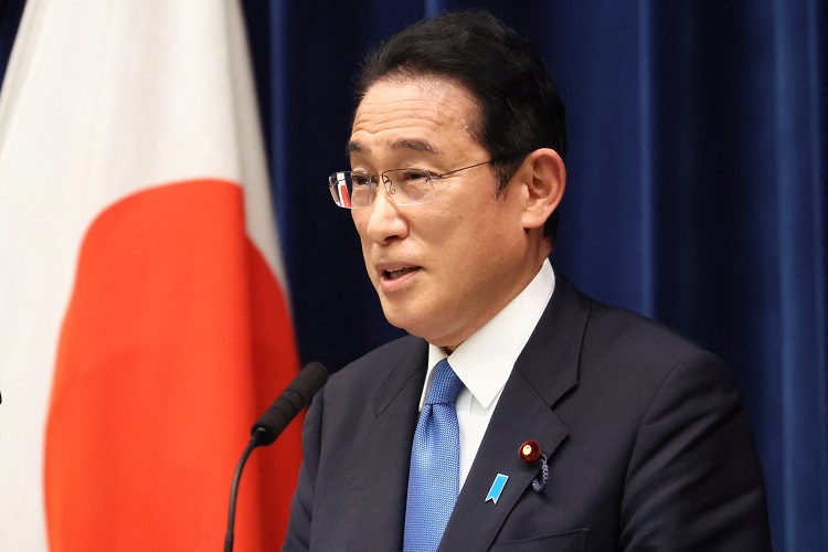 2022年6月15日，日本首相岸田文雄在東京官邸記者會上宣布出席北約首腦會議。(YOSHIKAZU TSUNO / POOL / AFP)