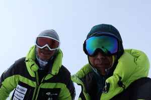 曾志成曾朗傑父子再創佳績 父親節前夕登上北美最高峰