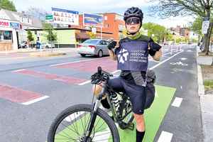 美華裔單車手騎六千英里 捍衛香港民主自由
