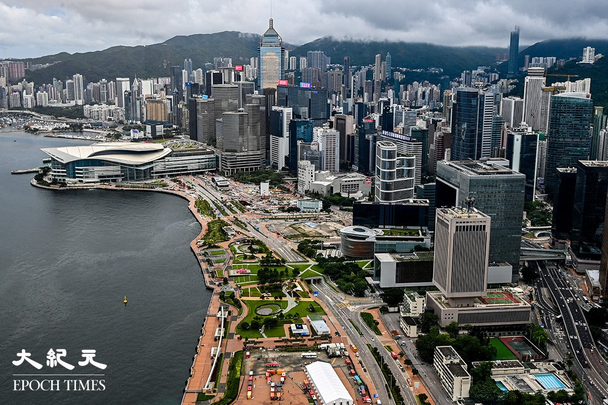 入境處數字顯示，香港今年首3個月人口淨流出數字升至逾14萬。資料圖片。（宋碧龍／大紀元）