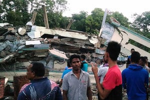 印尼強震逾百罹難 交通堵塞物資進駐緩慢