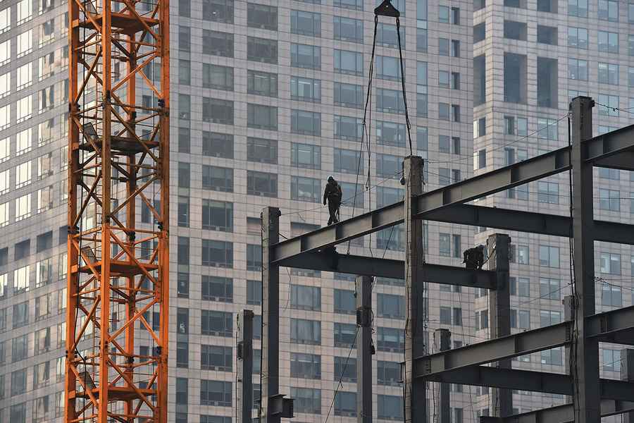 上半年中國百城新房成交跌四成 有泡沫危機