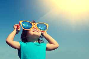 消委會｜兒童需戴太陽眼鏡 不防UV深色眼鏡有反效果