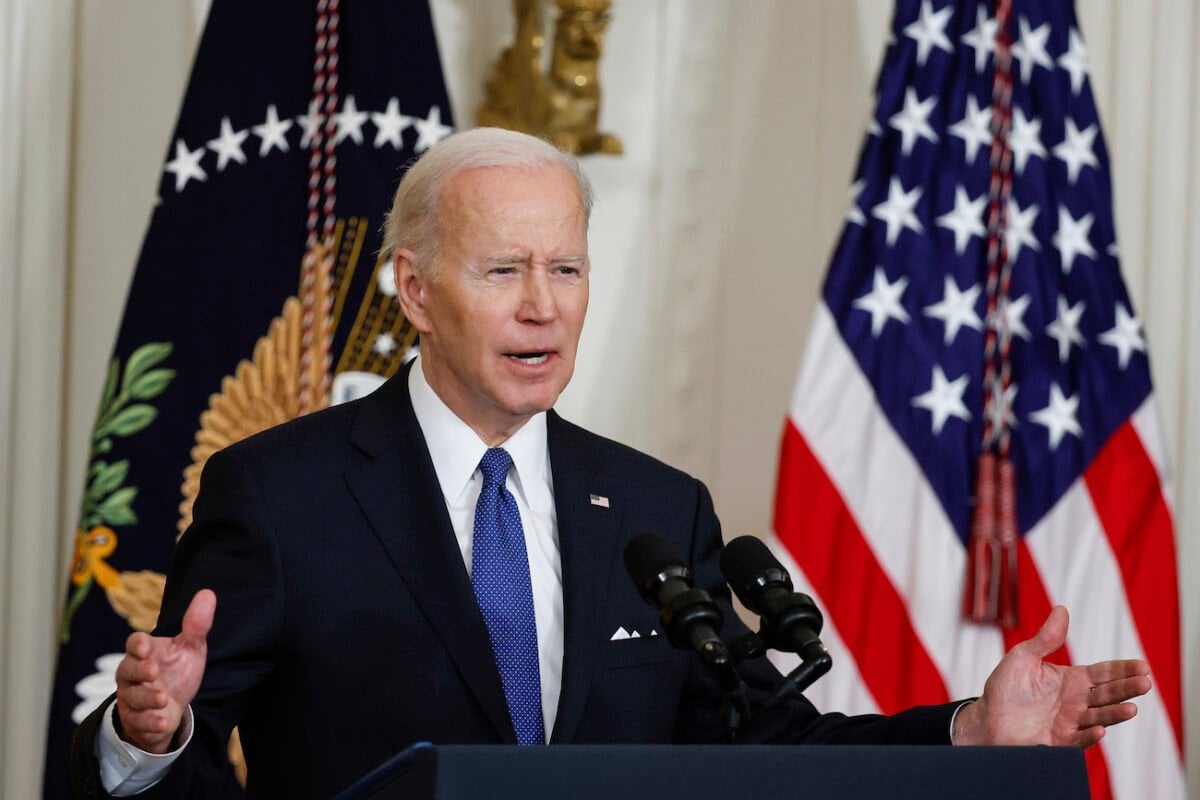 美國白宮21日表示，總統拜登確診Covid-19，目前的症狀輕微。（Chip Somodevilla/Getty Images）