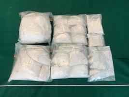 馬來西亞空運到港40包咖啡粉內藏4包毒品 海關拘捕53歲男子