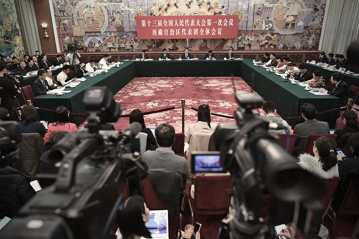 西藏拉薩、日喀則市、阿里地區爆發疫情。日喀則市衛健委主任等5名官員被指防控不力被免職。資料圖片。(NICOLAS ASFOURI / AFP)