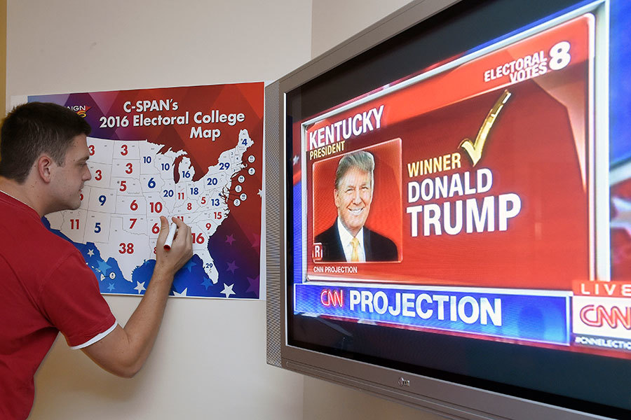 美國538位選舉人將在周一（19日）投票，最終確定2017年美國總統及副總統人選。由於特朗普在11月9日的大選中，已贏得306張選舉人團票，超過當選所需的270張，他的勝出已成定局。（RHONA WISE/AFP/Getty Images）