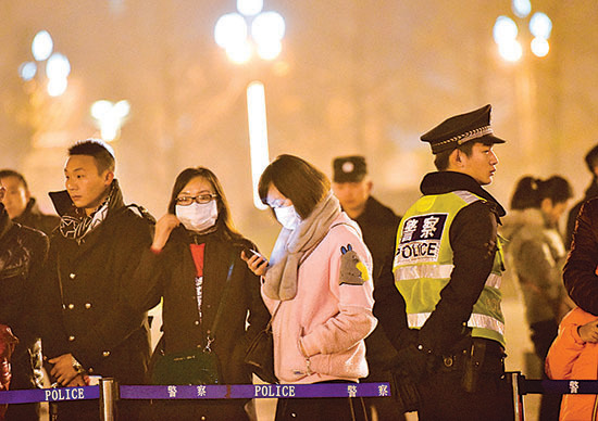 超強霧霾襲中國「口罩」成敏感詞