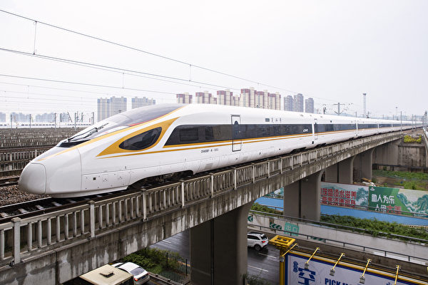 中共清零政策致中國鐵路集團半年巨虧800億