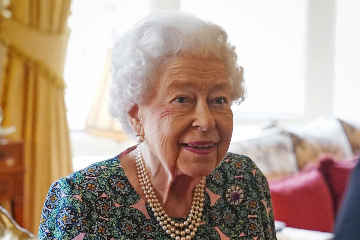 白金漢宮發聲明指英女王現正接受醫學監察。資料圖片。（STEVE PARSONS / POOL / AFP） 