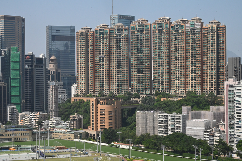 中原城市領先指數CCL今天（16日）公布截至9月11日，香港樓價一周下降0.33%。圖為港島區豪宅屋苑禮頓山。（郭威利／大紀元）