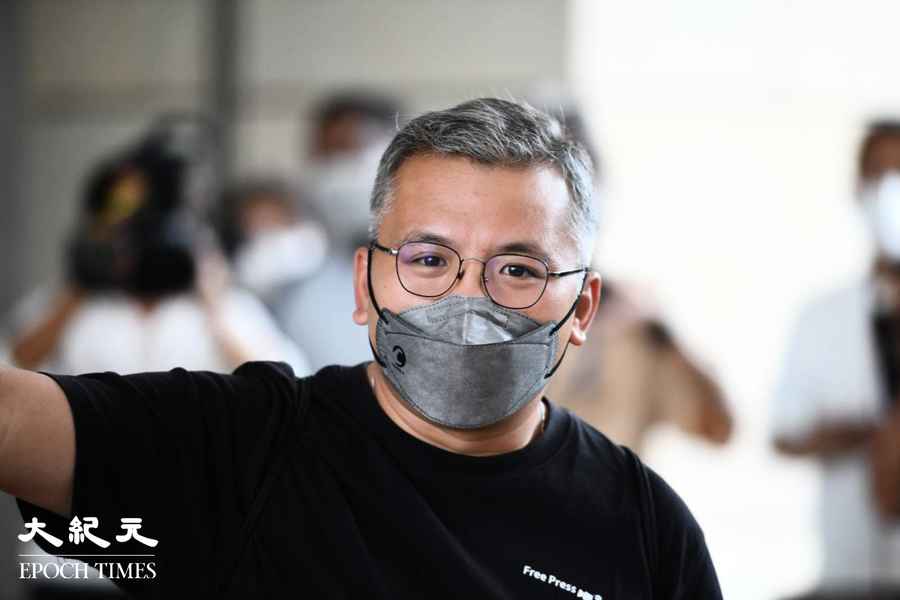 陳朗昇穿「新聞自由」上庭 對批保釋感意外
