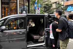 13男女涉非法借貸追數被捕 最細14歲