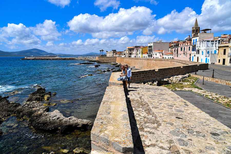 為吸引新居民 意大利撒丁島補貼購房者1.5萬歐元