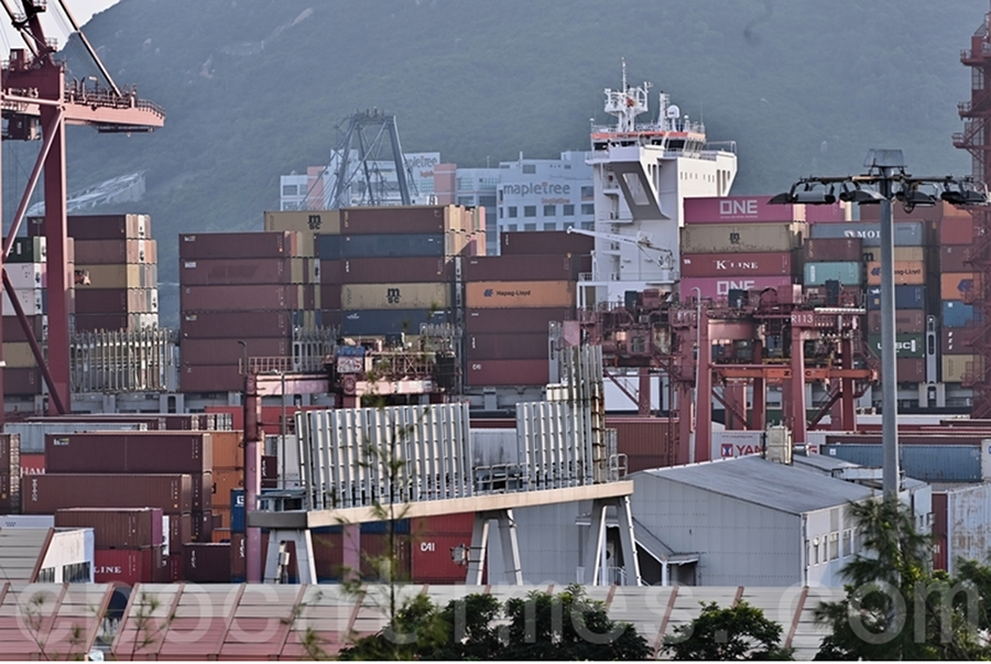香港政府統計處25日公布對外商品貿易統計數字指出，香港9月進出口跌幅收窄。資料圖片。（宋碧龍 / 大紀元）
