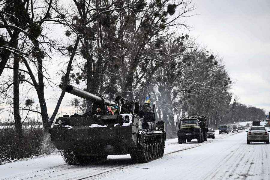 烏克蘭獲援T-72B坦克  赫爾松大戰山雨欲來
