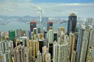 負資產飆升九倍 香港樓價何時見底？