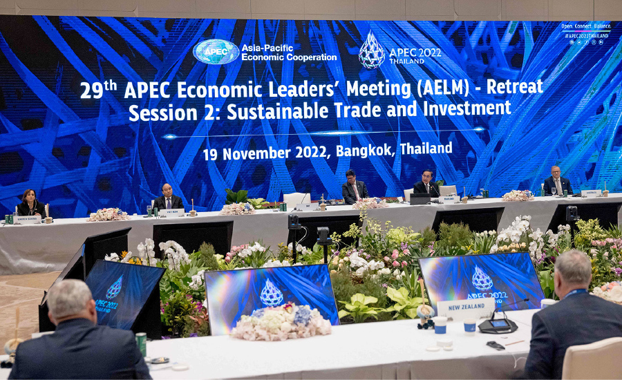 2022年11月19日，亞太經合組織（APEC）領導人峰會在泰國落幕，並發布了《共同宣言》。中共隨後發出的中文版APEC宣言「摘要」刪改了不少內容。（Jack Taylor/AFP via Getty Images）