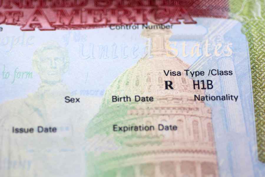 美國科企大裁員 海外專業員工面臨續簽Visa挑戰