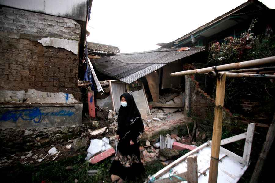 印尼5.6級地震 162死數百人受傷