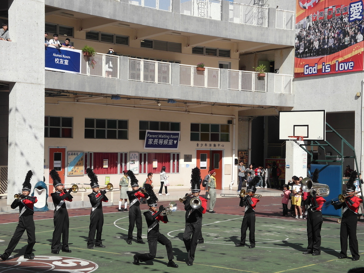 2011年開放日操場有銀樂隊的表演。（鄺嘉仕提供）