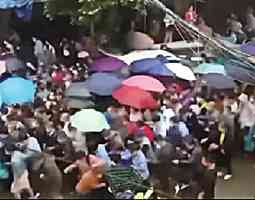 佛山全鎮轉紅碼 釀核酸踩踏事故