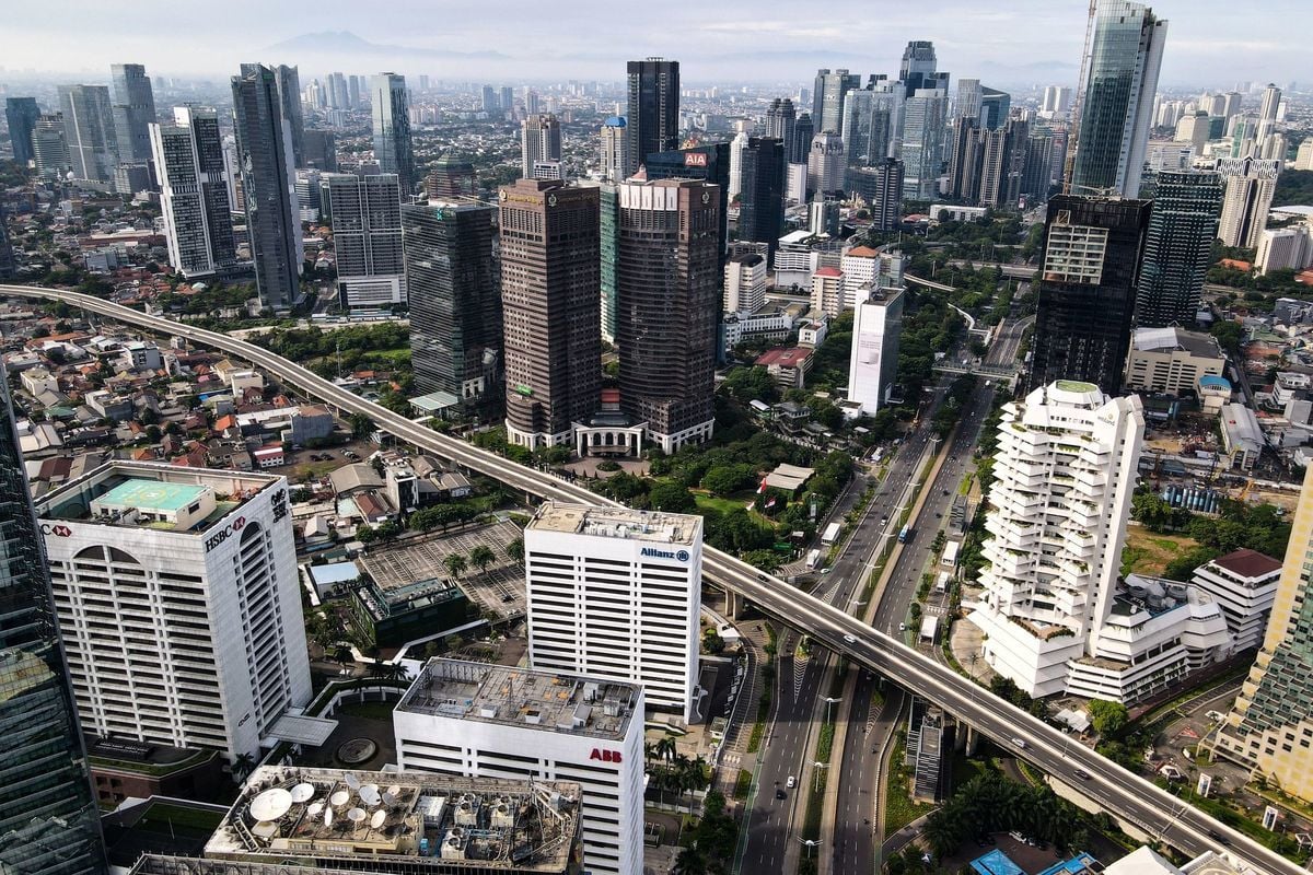印尼投資部10月24日公布的外資投資數據顯示，今年首九個月，外資累計投資額為479.3兆印尼盾（約333.9億美元），按年增長44.5%。（BAY ISMOYO/AFP via Getty Images）