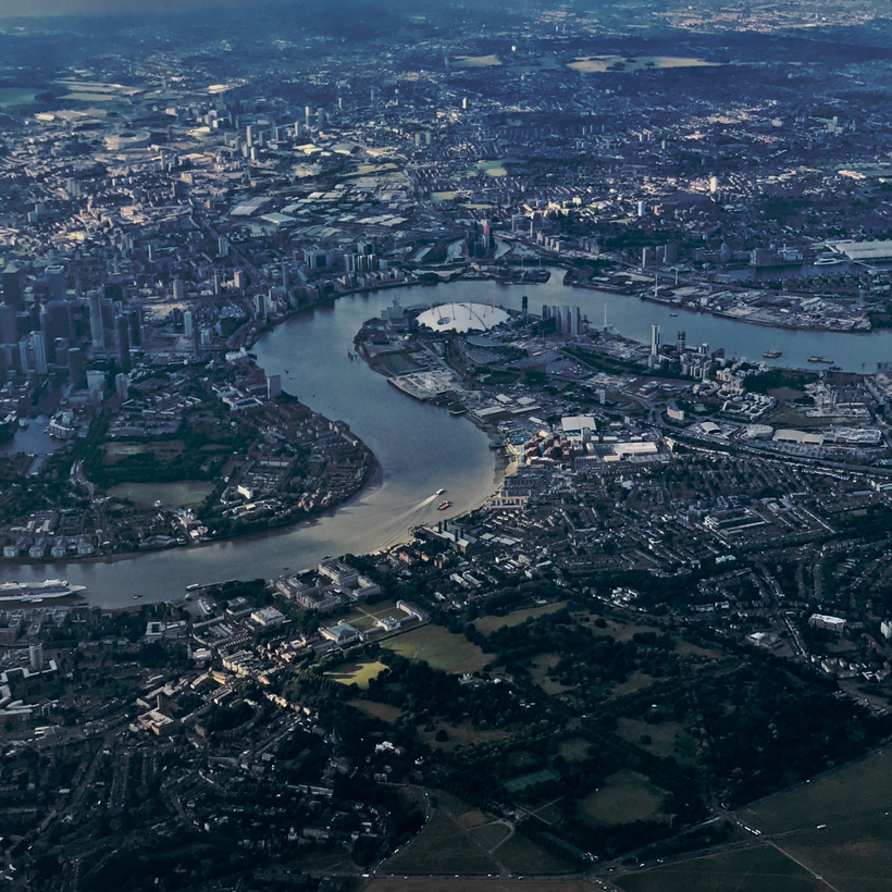 泰晤士河沿岸有著英國最重要的建築物，張燦輝認為，港人看泰晤士河的心態和英國人是不一樣的。（受訪者提供）