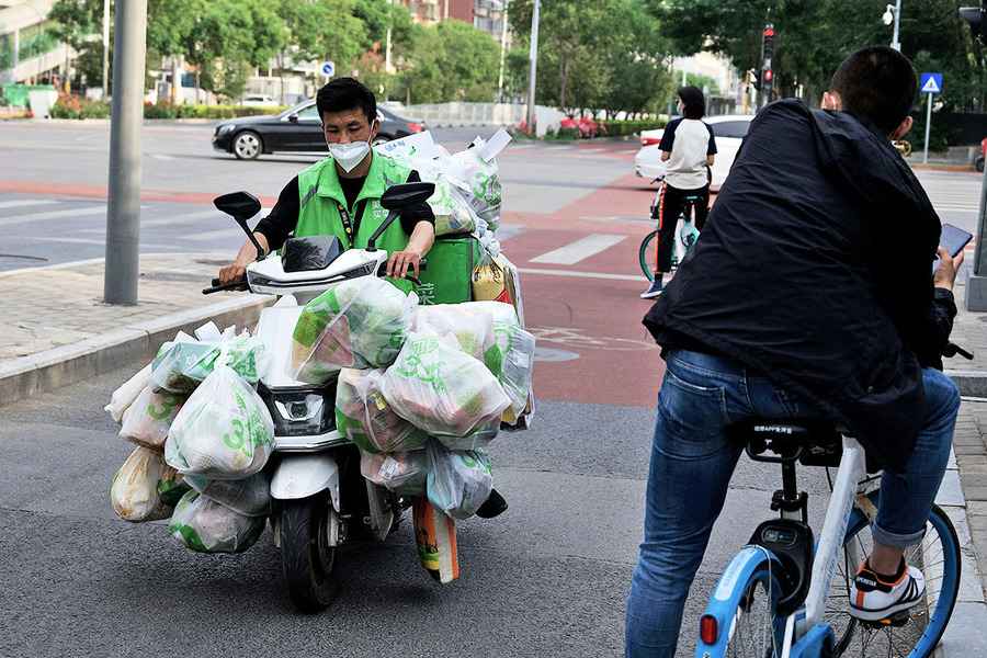 中國防疫再走極端 陰性隔離陽性上班