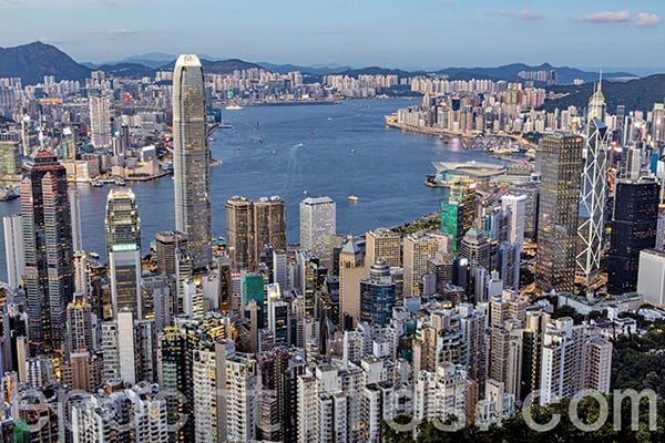 全球房地產商，第一太平戴維斯6日發表2022年第四季香港寫字樓租賃市場報告指出，本季甲級寫字樓租金較 2019 年高位回落多達 30%。資料圖片。（陳仲明／大紀元）