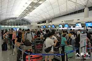 機管局：機場客運量回升 貨運量下跌16.4%